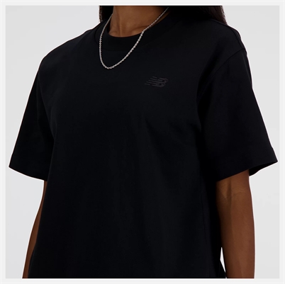 New Balance Athletics Jersey T-shirt Black - Shop Online Hos Blossom